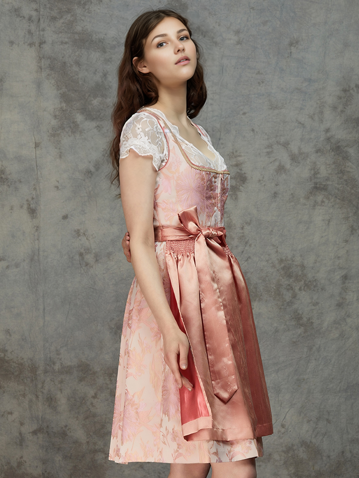 Dirndl Brombeerfarben – Eleganz und Tradition
