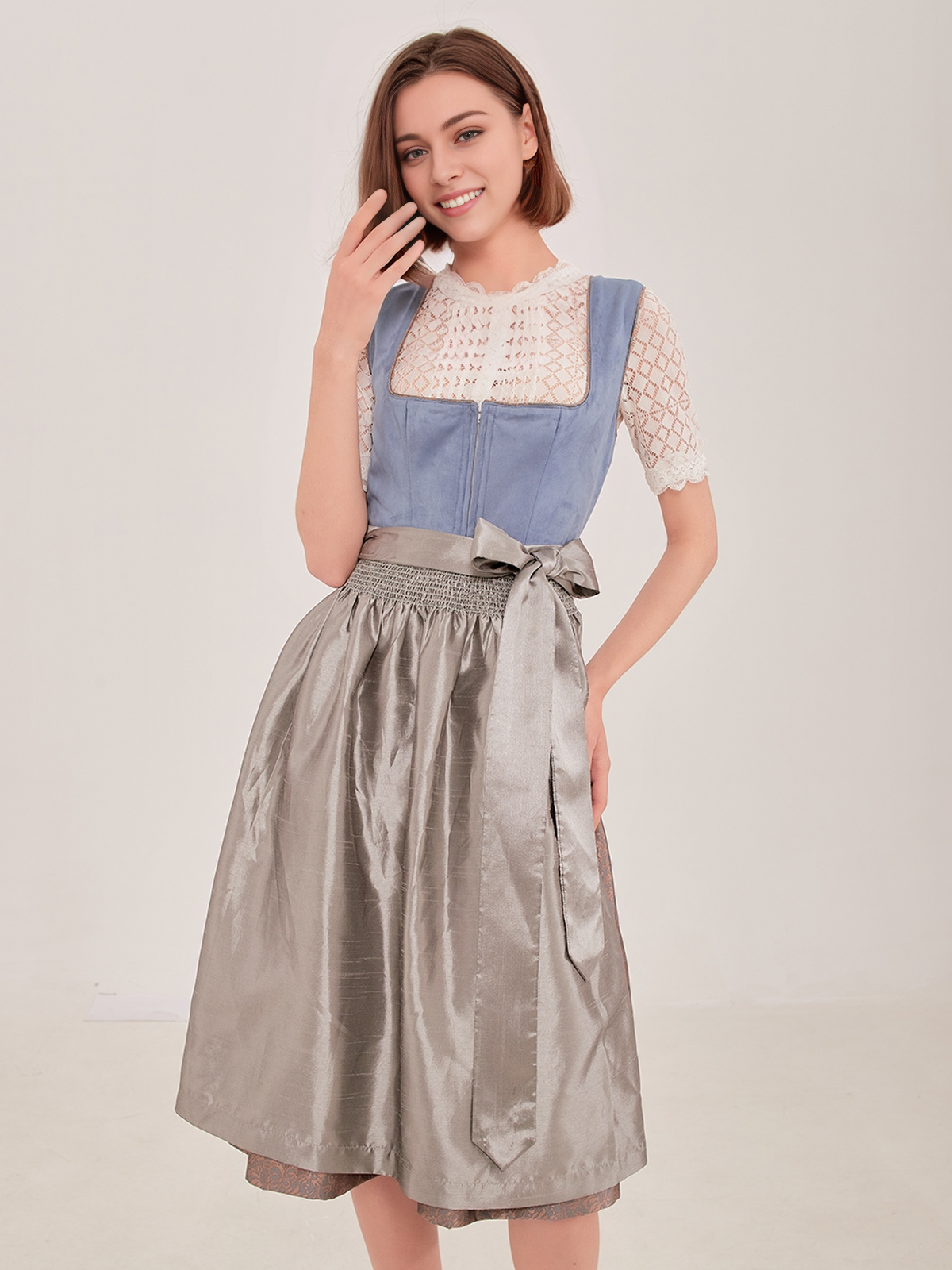 Dirndl in Blau