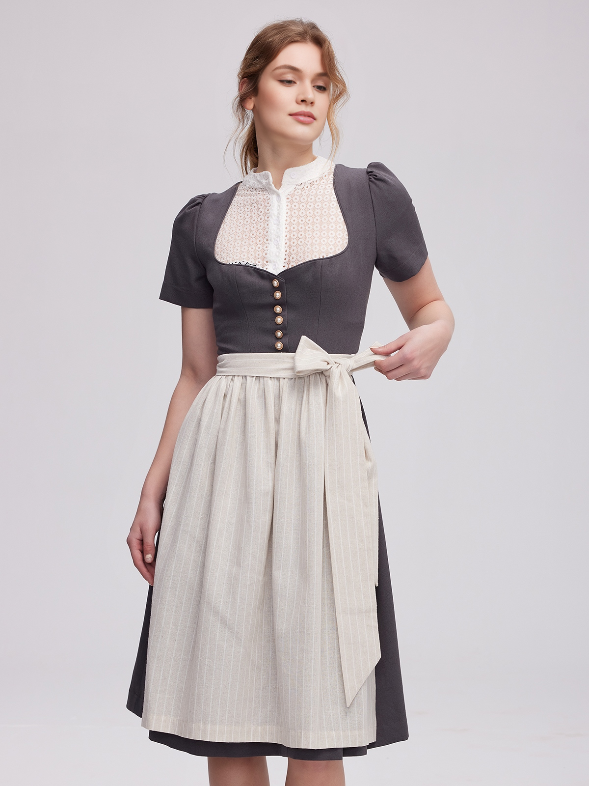 Dirndl mit geradem Ausschnitt in Grau
