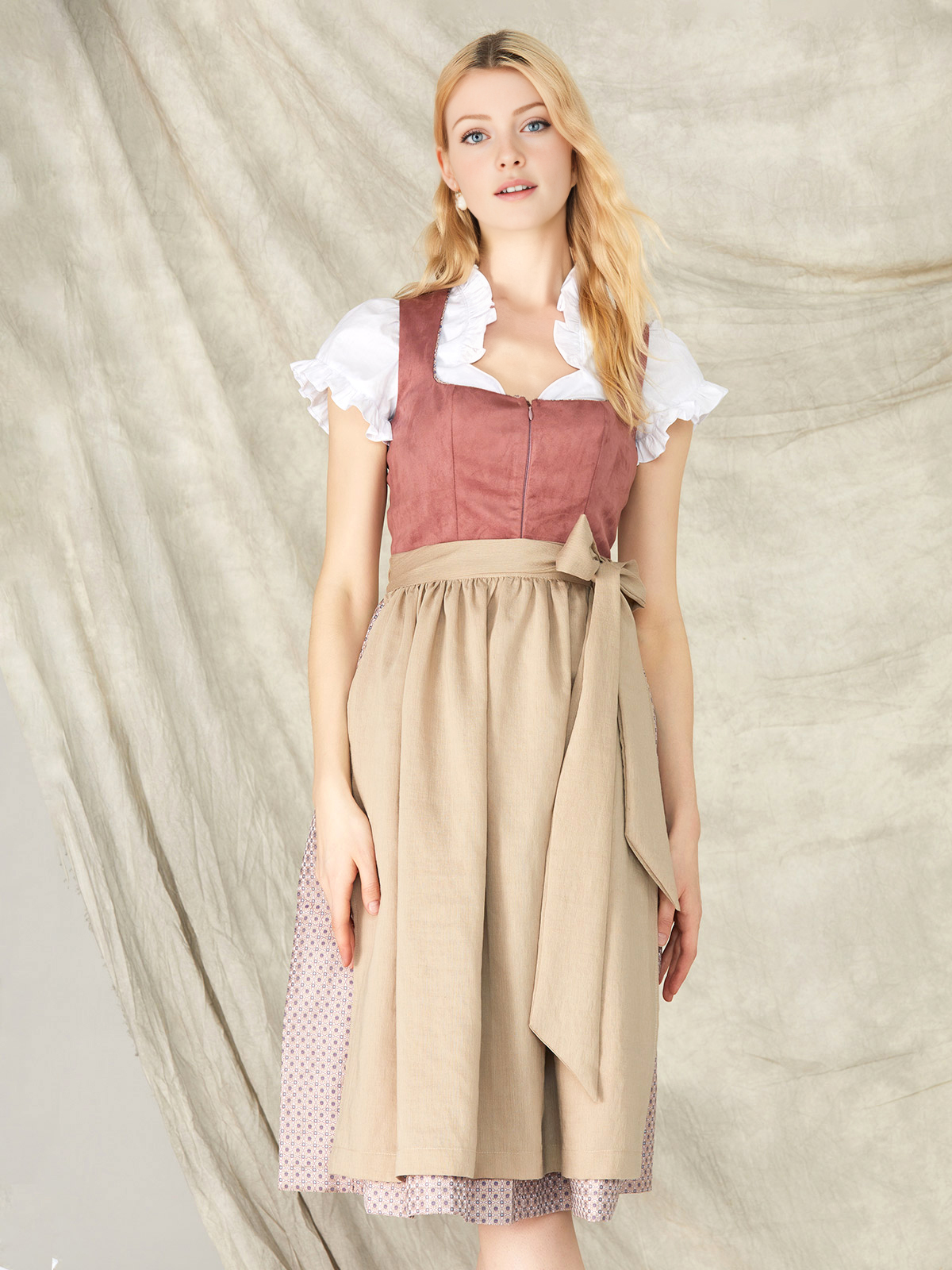 Dirndl Schwarz Kurz – Eleganz und Charme
