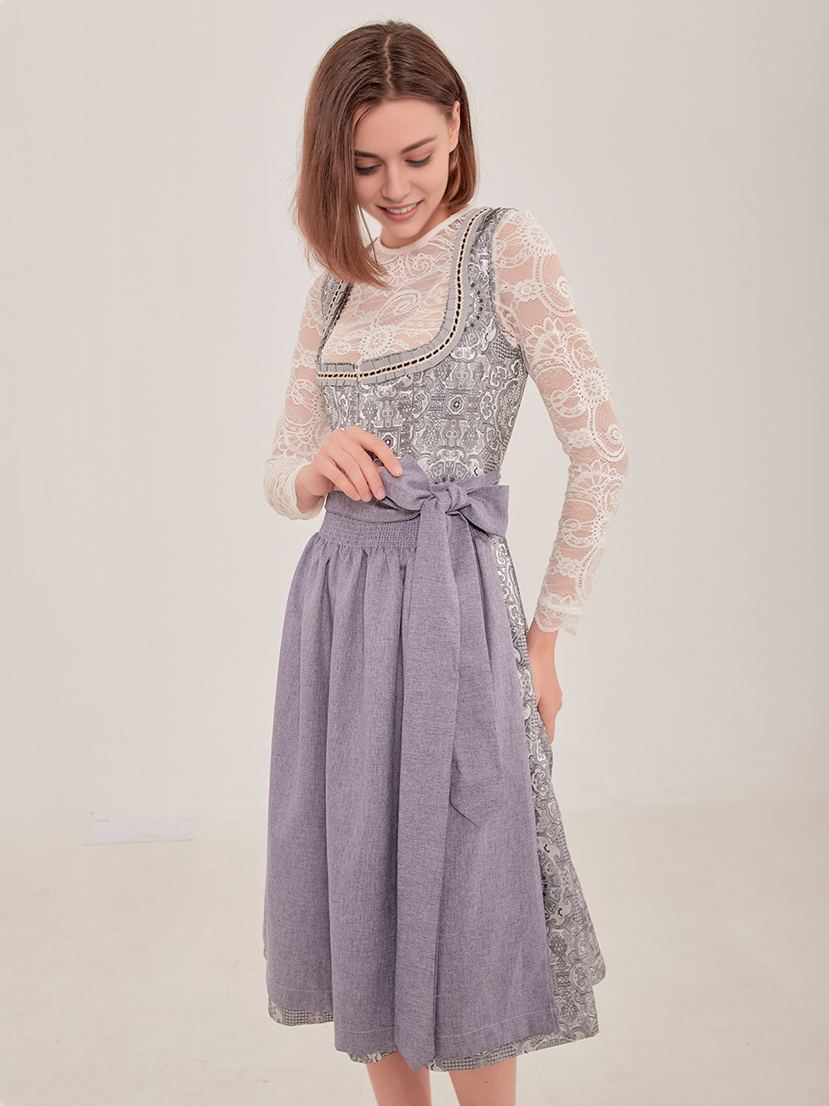 Dirndl Schwarz Rot Spitze