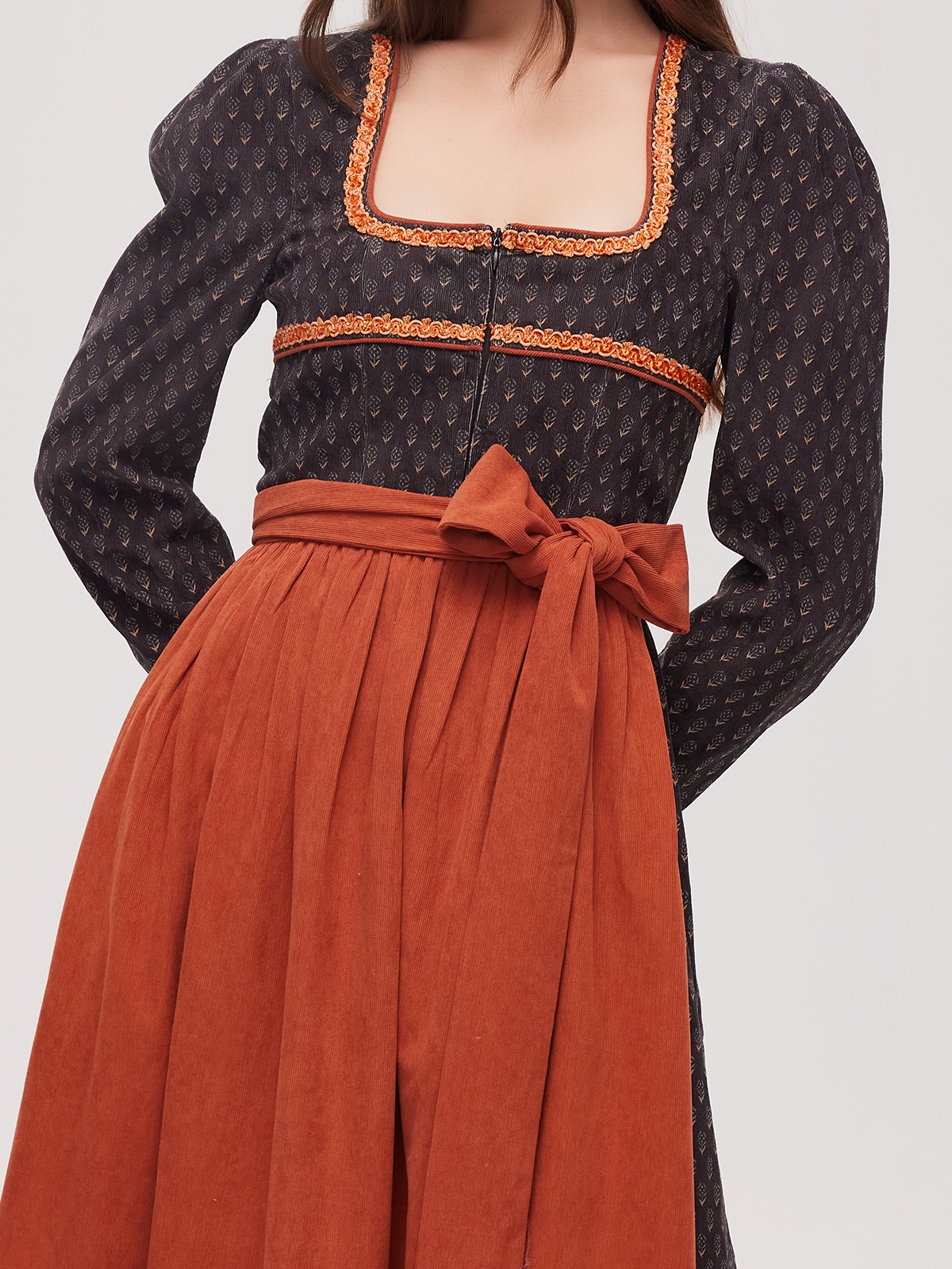 Klassisches Dirndl in Schwarz
