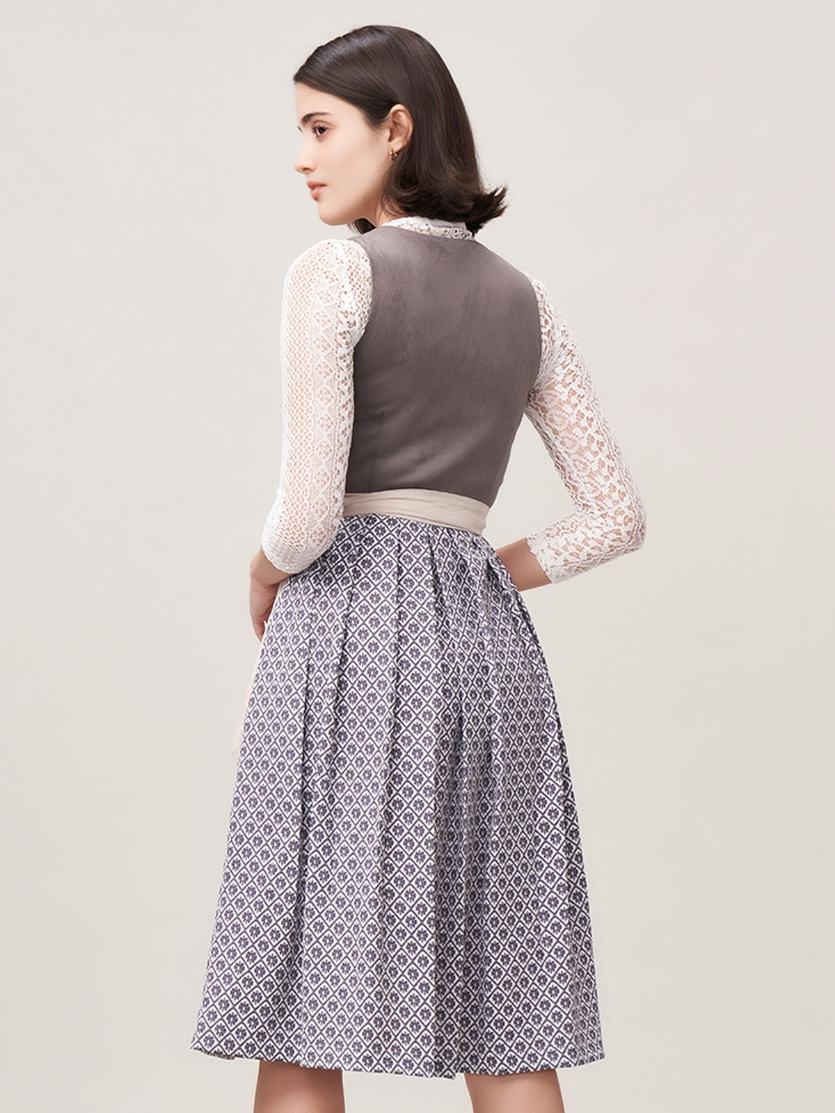 Elegantes graues Dirndl Midi
