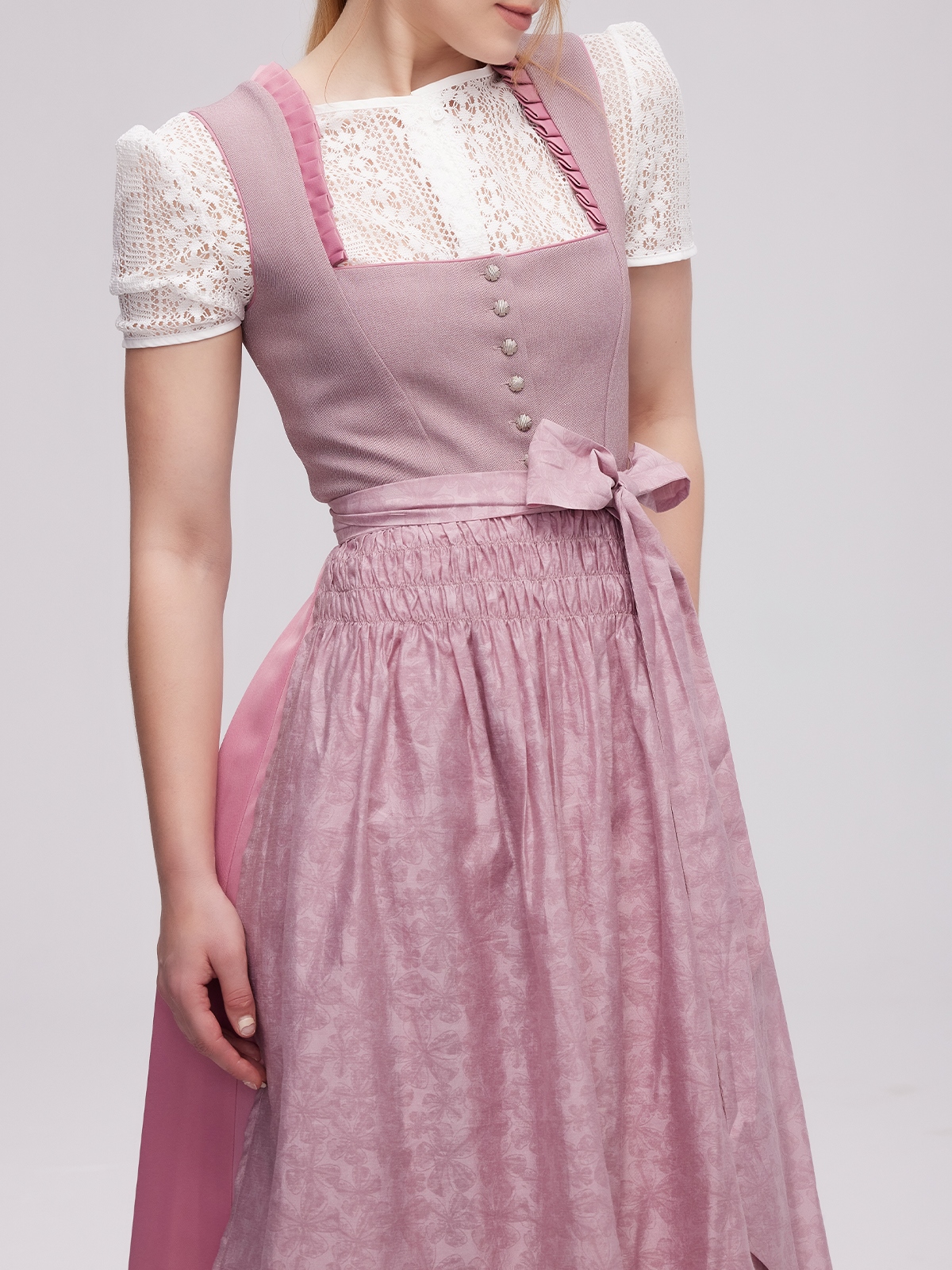 Ehreer Dirndl in Lila