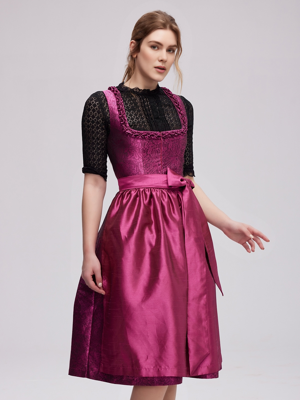 Elegantes pinkes Ja Mei Dirndl mit Spitzenverzierung