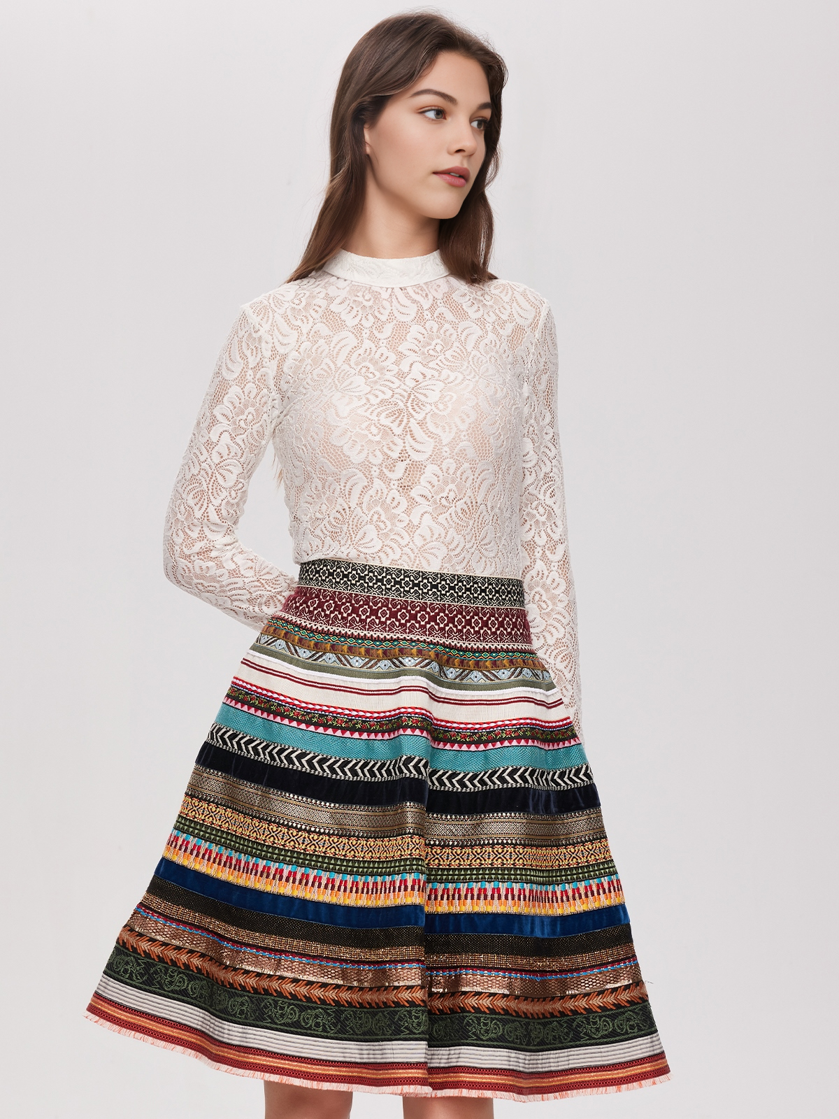 Khaki Dirndl mit modernem Twist