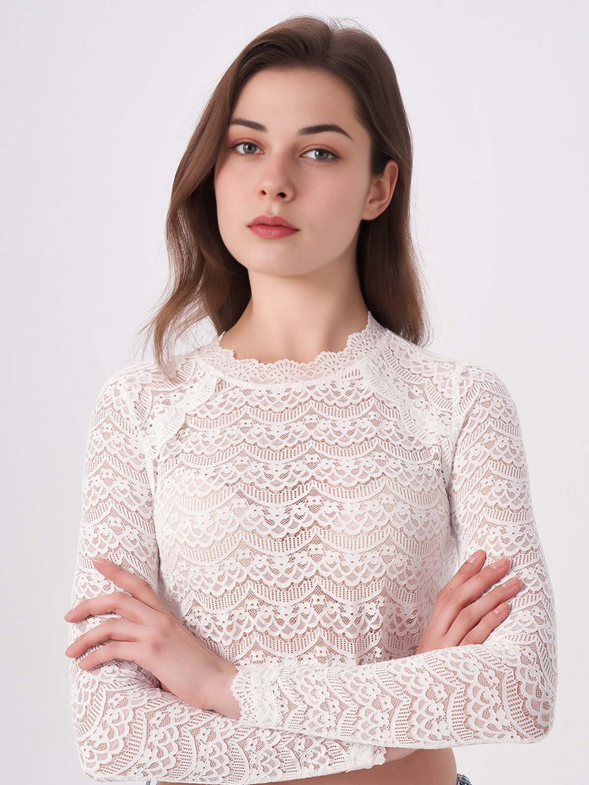 Dirndl in Weiß mit Spitzenbluse