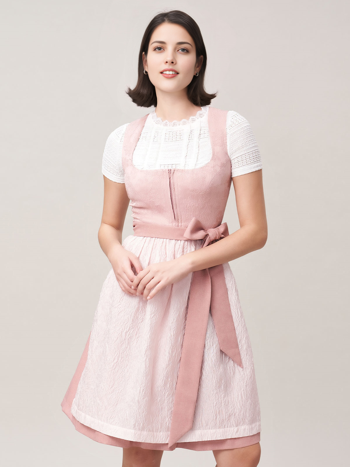 Modernes dunkelgrünes Dirndl mit figurbetonter Silhouette