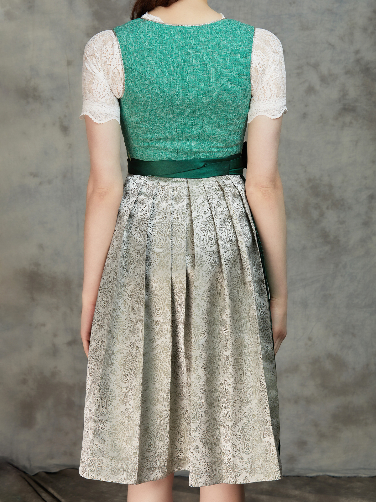 Modernes Dirndl in Blau