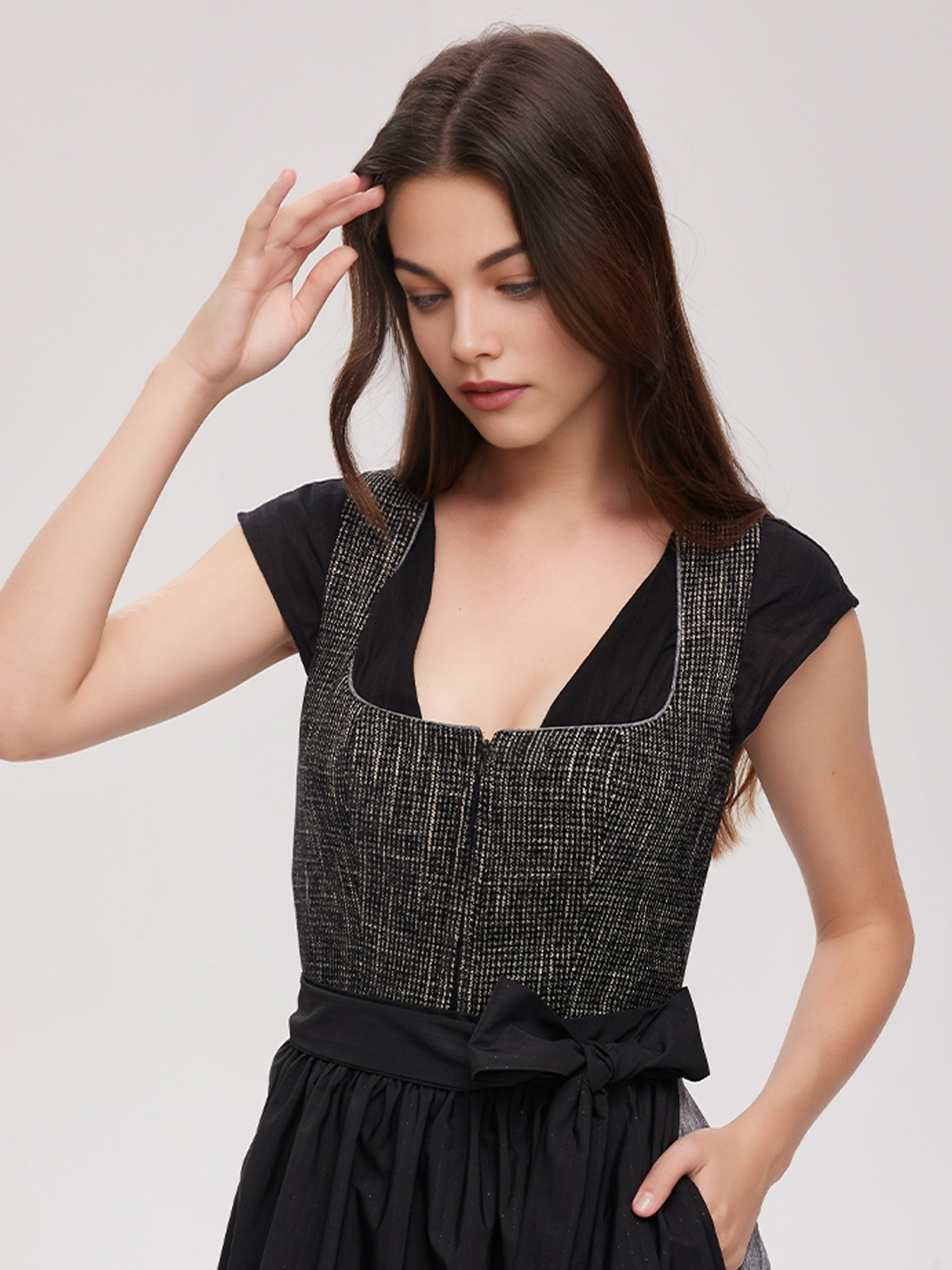Dirndl-Bluse Langarm in Schwarz